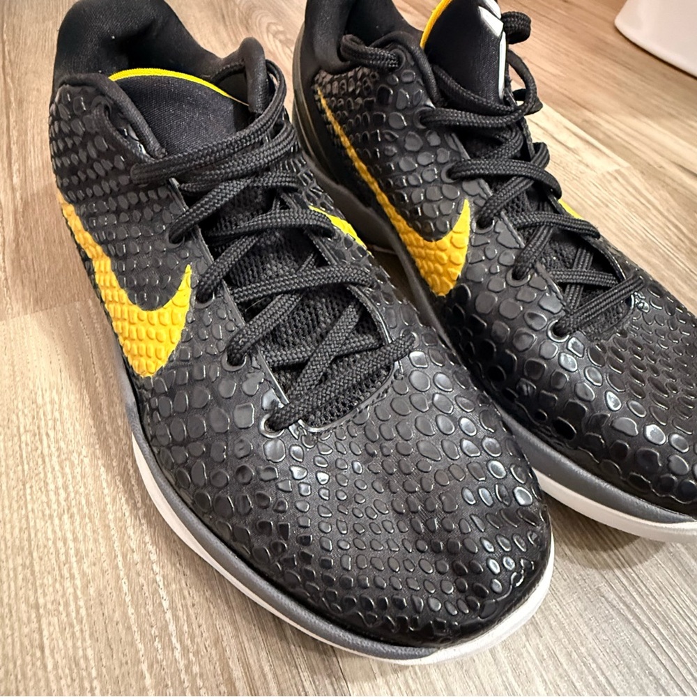 KOBE 6 PROTO “BLACK DEL SOL” size 8 RARE/ORIGINAL RELEASE